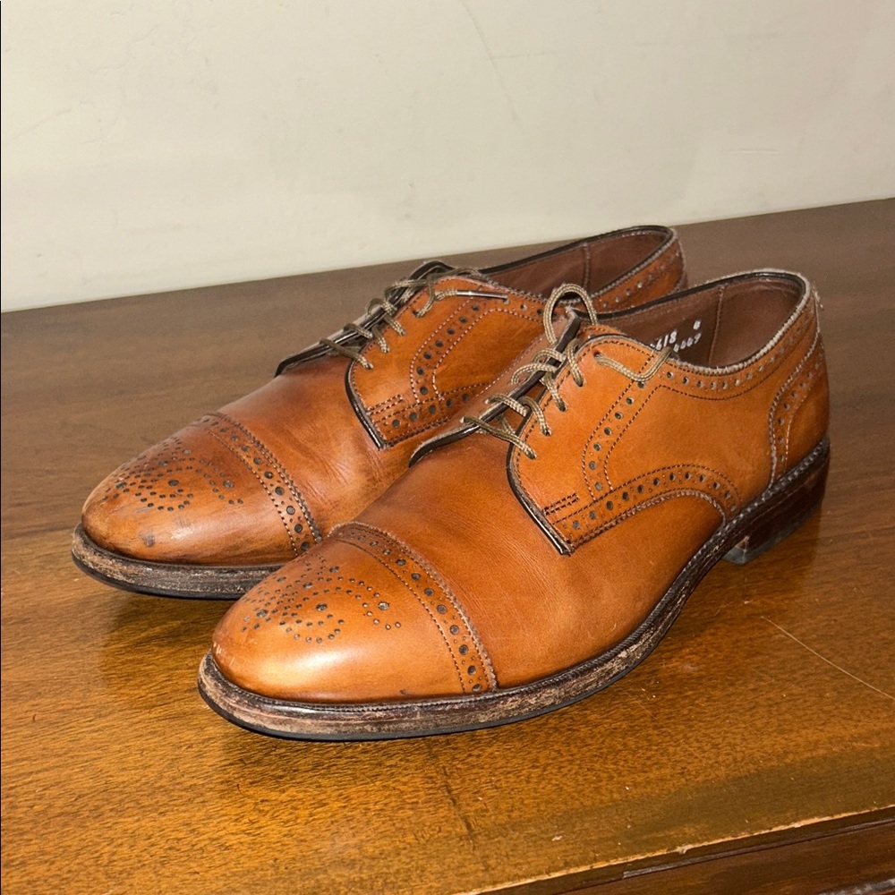 Allen Edmonds 8 E Walnut Brown Derby Dress Brogues